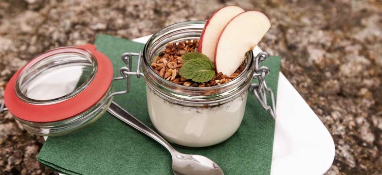 Glutenfreies Nacktgersten-Müsli mit Maca